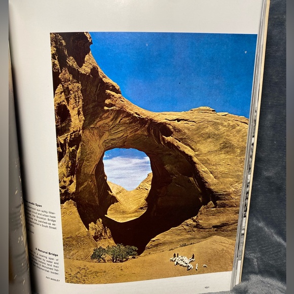 Vintage Book: “The Best of Life” published 1975 - soft cover - Picture 10 of 11